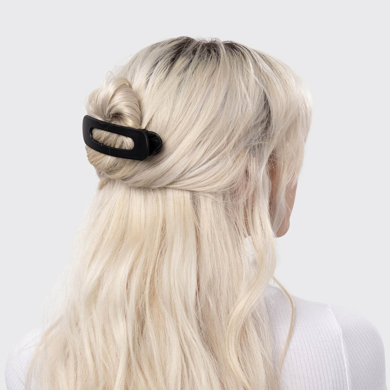 KITSCH Flat Lay Claw Clip 2pc - Black & Tort