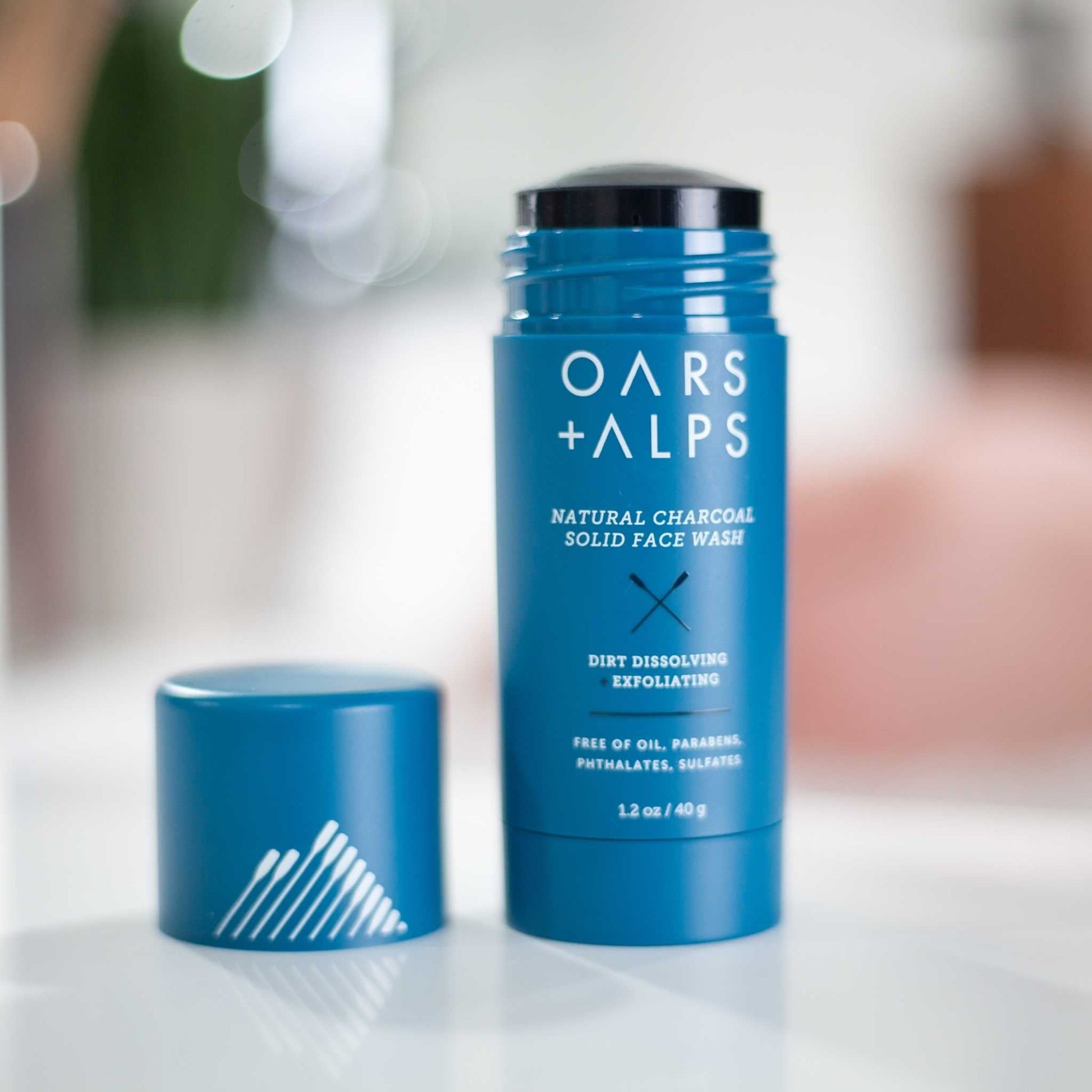 Oars + Alps Charcoal Solid Face Wash - MANEPRINT