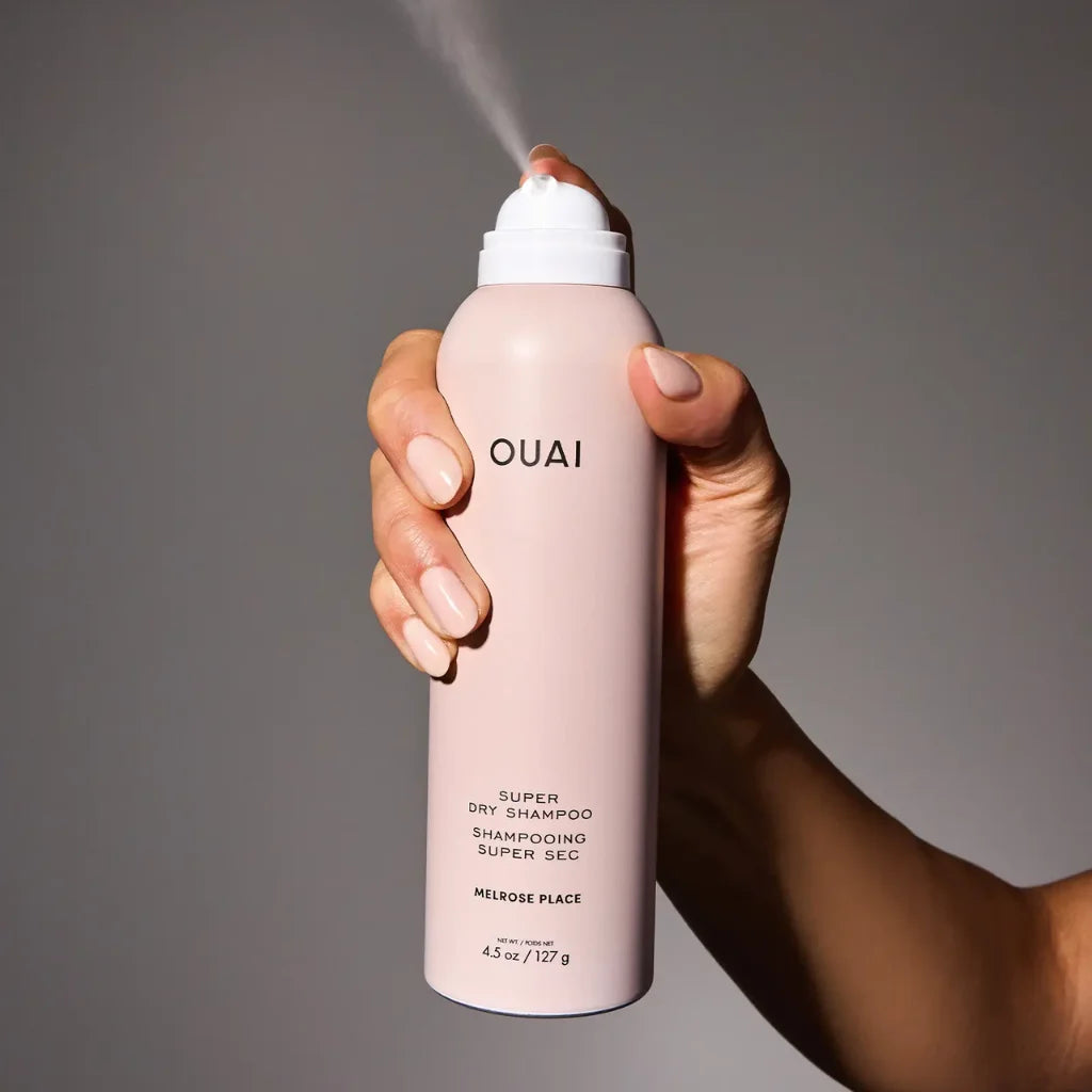 OUAI Melrose Place Super Dry Shampoo at MANEPRINT – an oil-absorbing dry shampoo that refreshes hair with volume and a signature floral scent. (1)