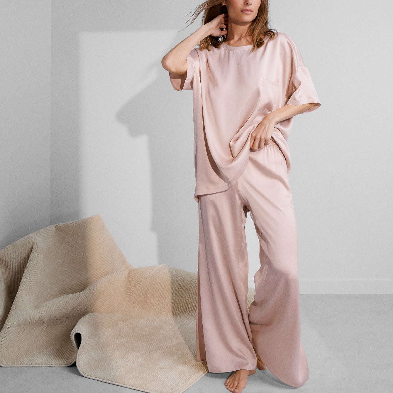 Lunya Washable Silk Tee Pant Set