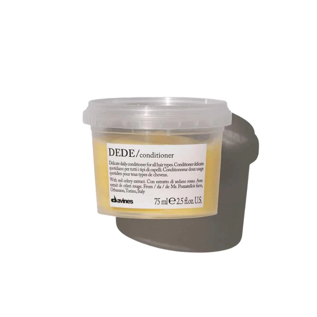 Davines DEDE Conditioner - Daily lightweight conditioner for normal and fine hair - This conditioner's moisturizing formulation is designed to untangle hair making it soft, without weighing it down. Ideal for medium fine and fine hair. (2)