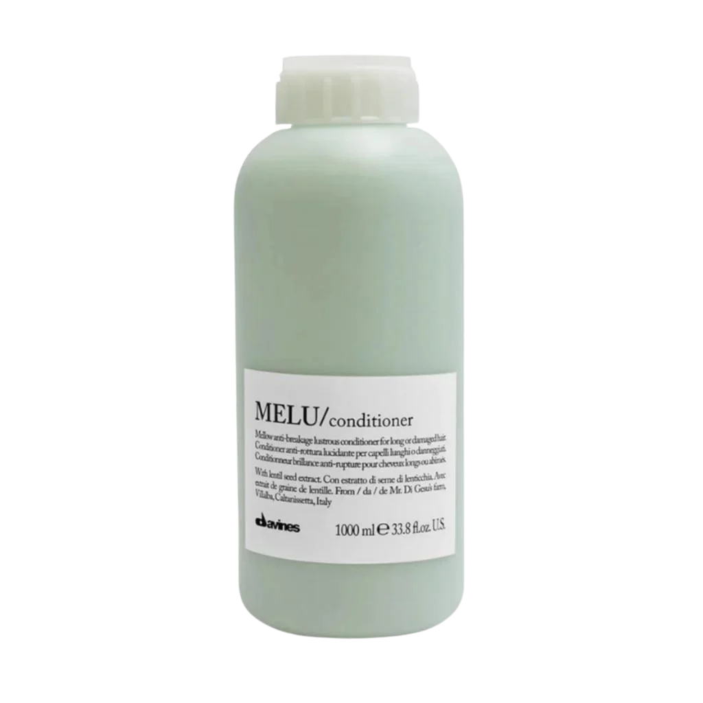 Davines Melu Conditioner - Anti-breakage Conditioner - Conditioner for long or damaged hair. The conditioning action moisturizes the hair, nourishes the ends and prevents their breakage. The light formula makes the hair smooth and soft without weighing it down. (3)