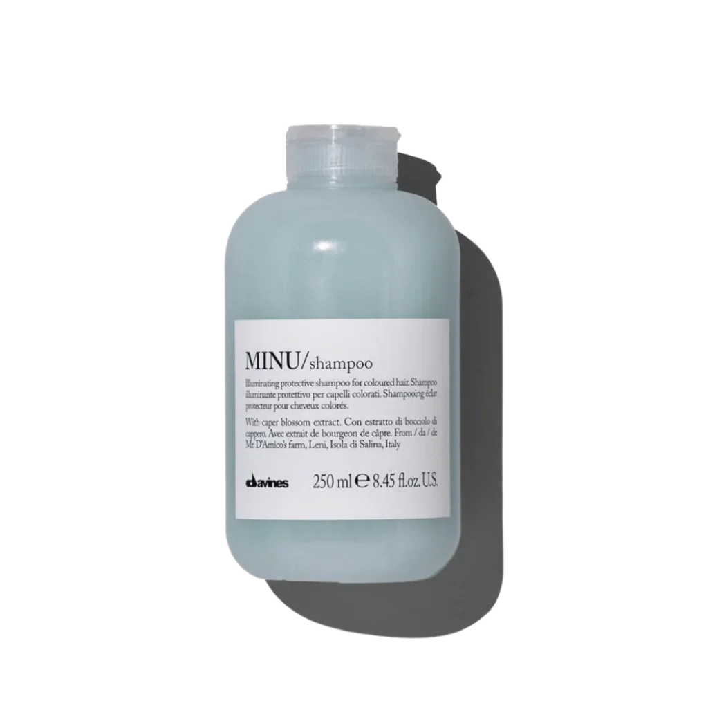 Davines Minu Shampoo - Protective Shampoo for Colored Hair - Shampoo specifically formulated for colored hair. The rich foam gently cleanses the hair, protecting the color and keeping it shiny for longer.