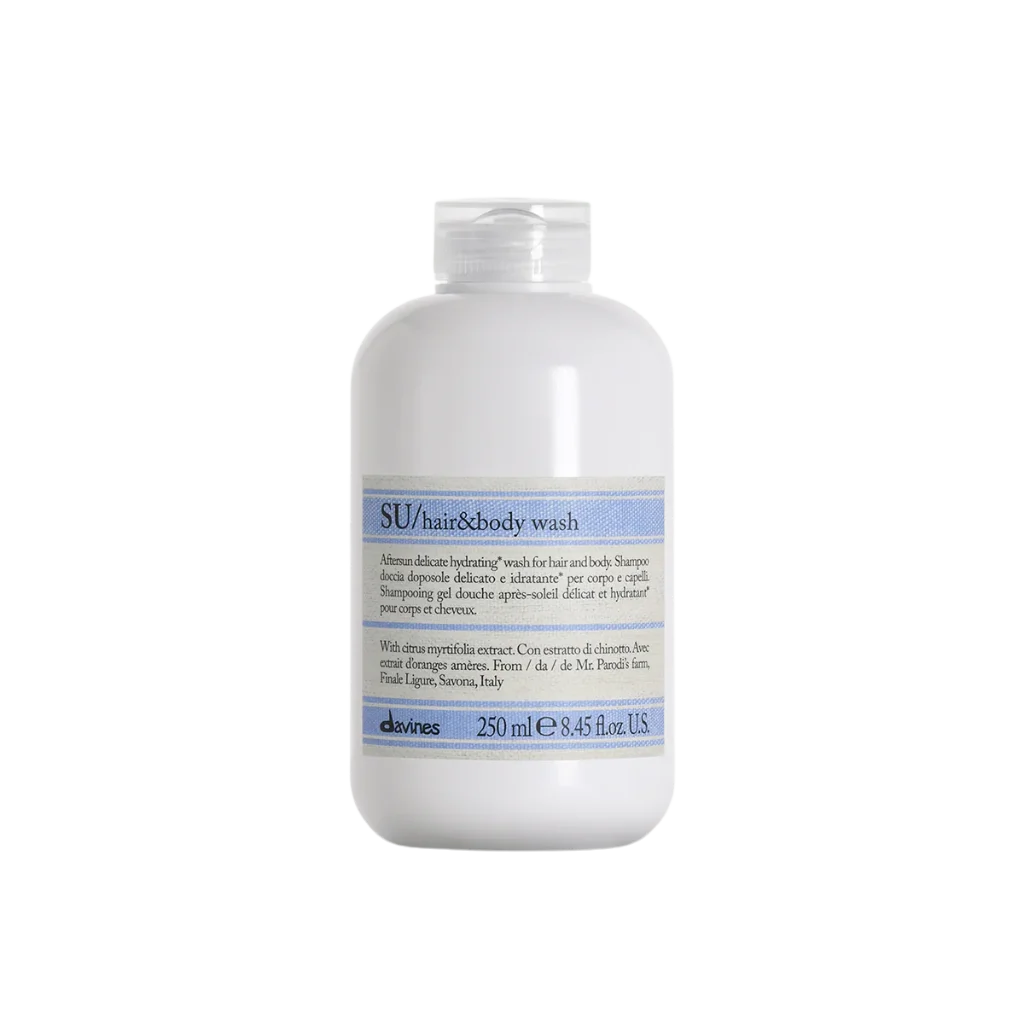 Davines SU Hair & Body Wash at MANEPRINT – a gentle after-sun shampoo and body wash that cleanses, hydrates, and restores softness after sun exposure.
