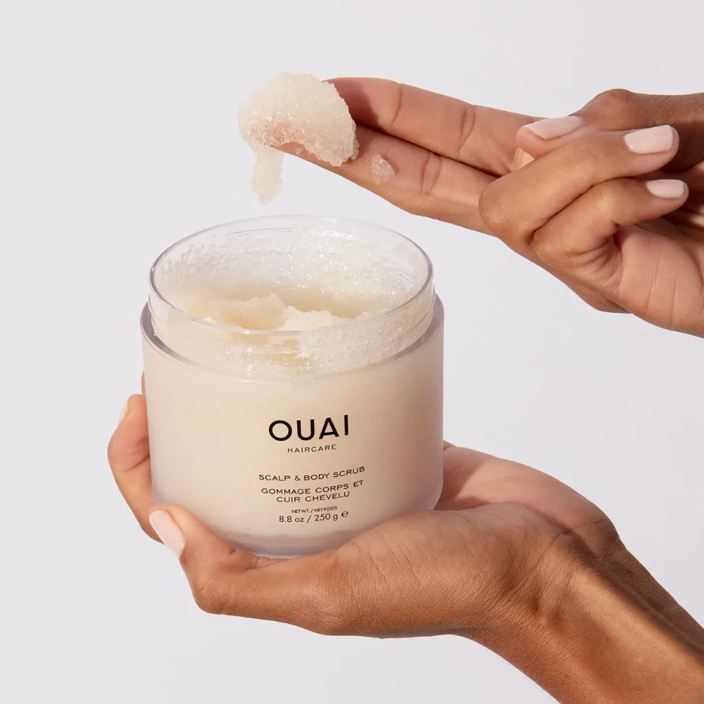 OUAI Scalp and Body Scrub Melrose Place at MANEPRINT – an exfoliating scrub with a floral, rose-inspired scent that smooths skin and cleanses the scalp. (2)