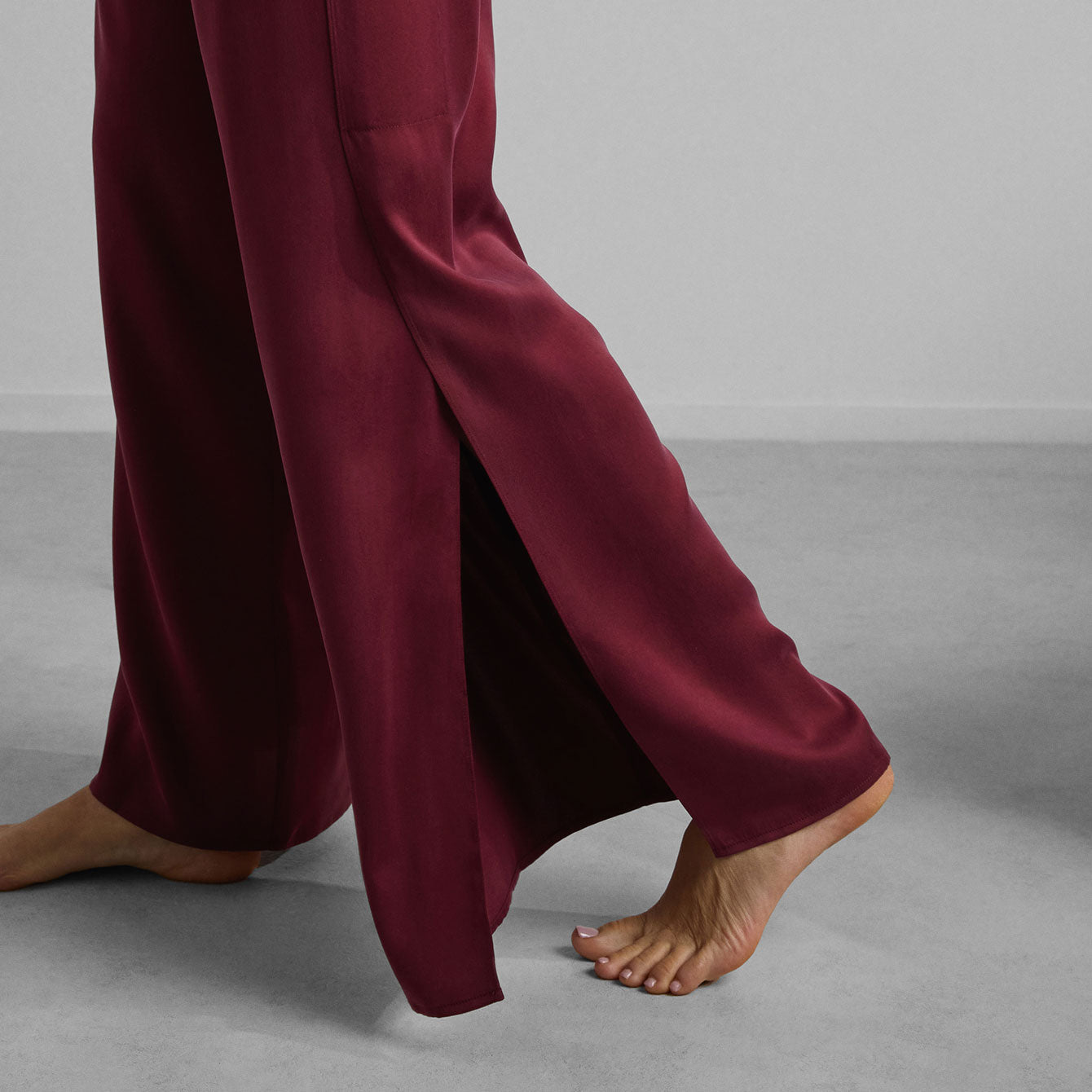 Lunya Washable Silk Tee Pant Set